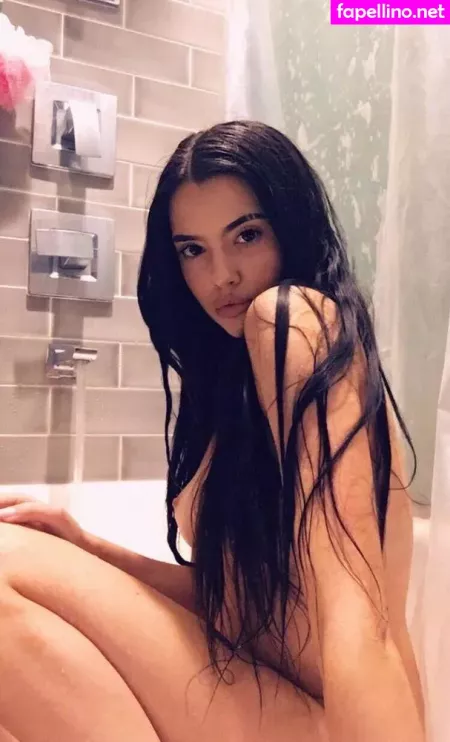 Miamariexox OnlyFans Thumbnail #ZHNYCx0UAd
