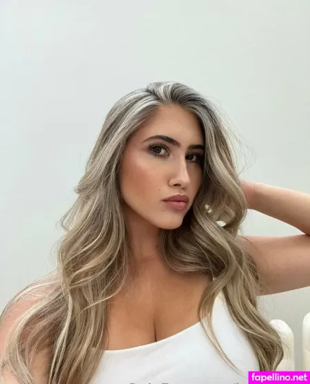 Miameetsworld OnlyFans Thumbnail #PxudypJWNl