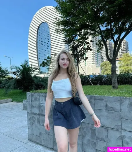 Miamiku OnlyFans Thumbnail #JnJnBMW0Km