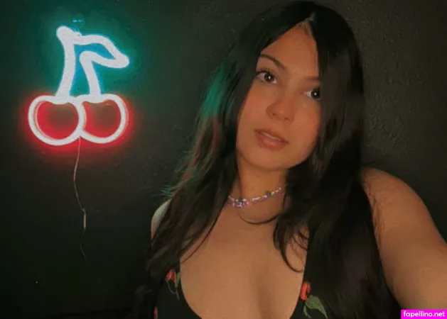 Miamira111 OnlyFans Thumbnail #3ikvUGWxMX