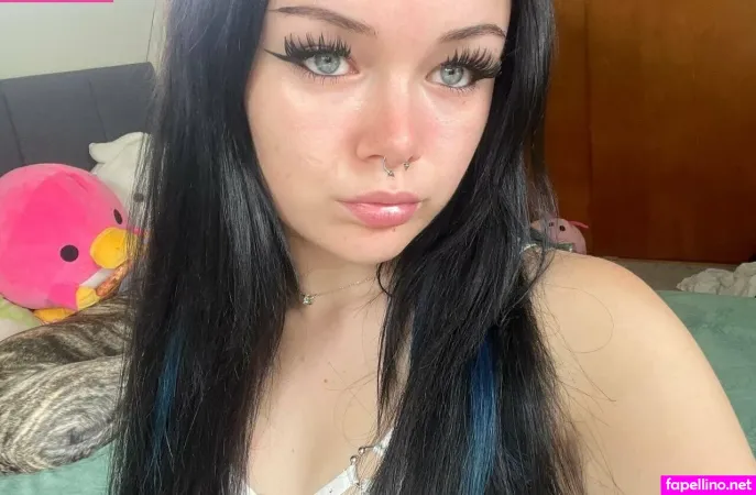 Miamoonx1 OnlyFans Thumbnail #xbRrnHEeD6