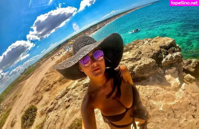 Mianina OnlyFans Thumbnail #8QbF8sGJKm