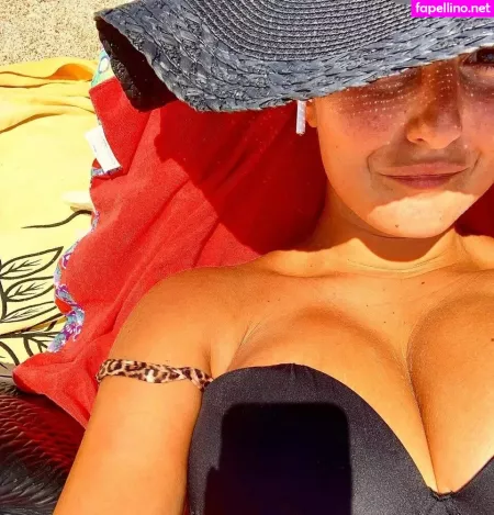 Mianina OnlyFans Thumbnail #XS7iOwCz3D