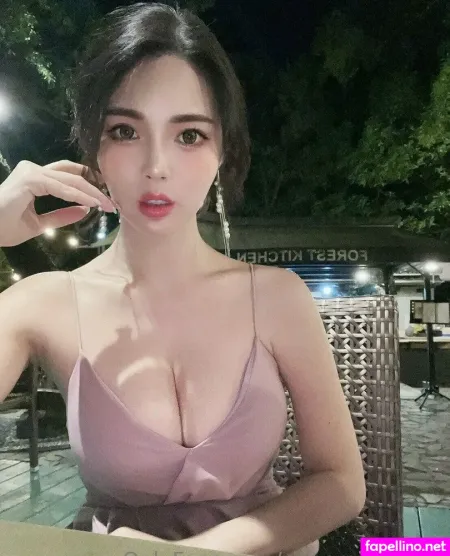 Miaomiaoo131 Main Profile Photo