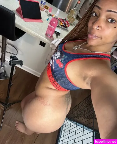 Miapiya OnlyFans Thumbnail #FBt1nzULz7