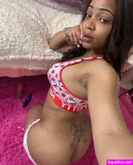 Miapiya OnlyFans Thumbnail #yUl7FNh1mt