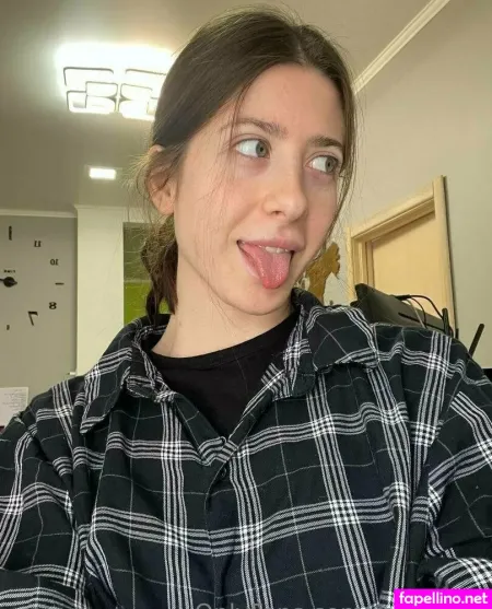 Miareeed OnlyFans Thumbnail #2KKMpzFfgi