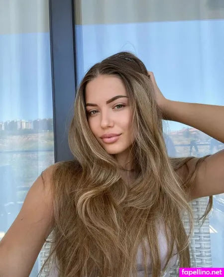Miariccireal 1 OnlyFans Thumbnail #VqPSWNHuPf