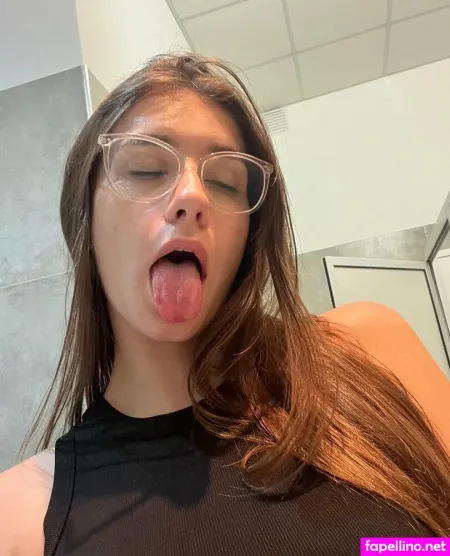 Miasecretx OnlyFans Thumbnail #RT1Zfj995L