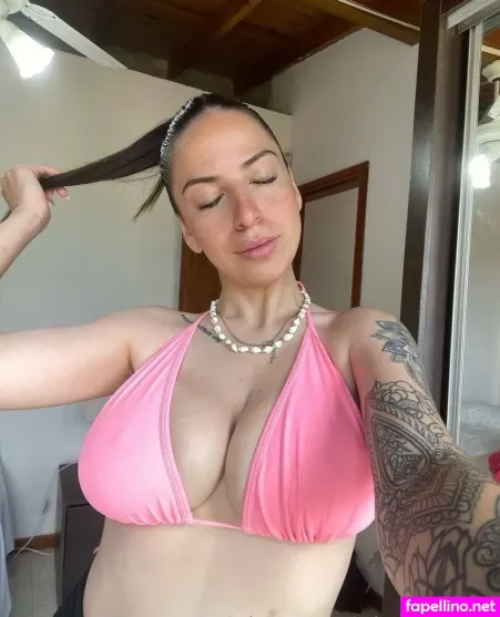 Miawilsonmom OnlyFans Thumbnail #Fx23p7b35H