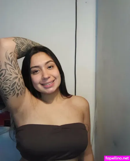Mica Babyy22 OnlyFans Thumbnail #0BhNhYRcLx