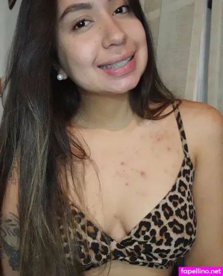 Mica Babyy22 OnlyFans Thumbnail #Q2064zZAZt