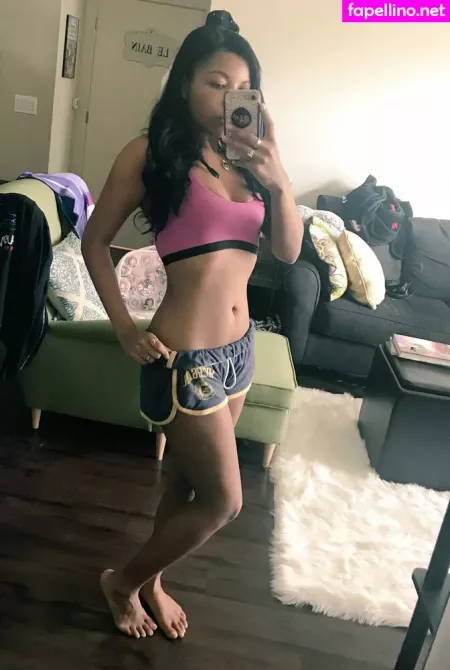 Mica Burton OnlyFans Thumbnail #2XddbZC6Y1