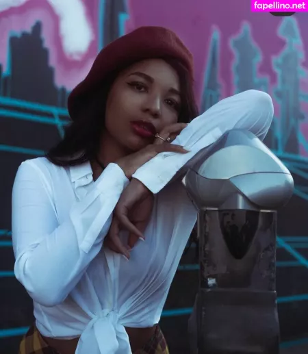 Mica Burton OnlyFans Thumbnail #MBeCyQbUNt