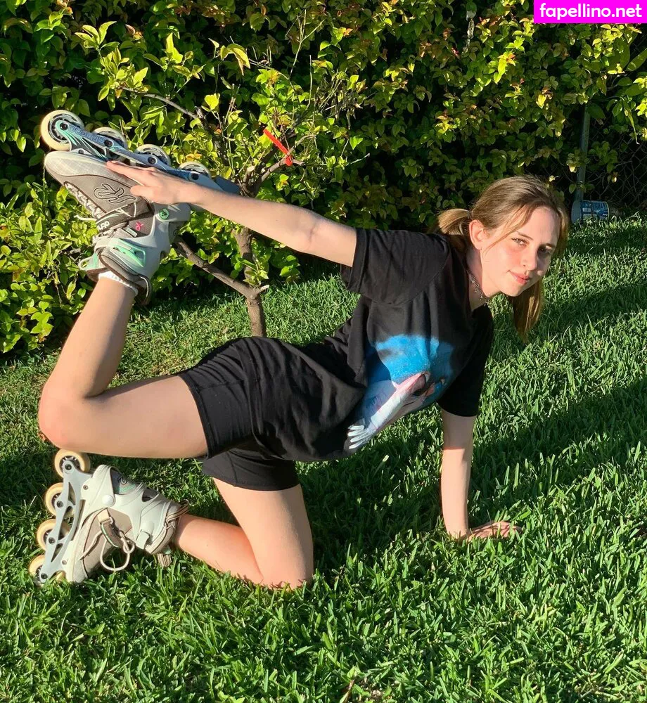 Magdalena Bay singer, MagdalenaBay Nude Leaked OnlyFans Photo #0doBdlizcx