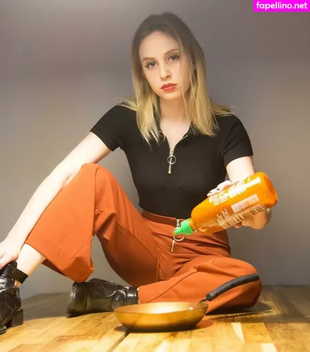 Mica Tenenbaum OnlyFans Thumbnail #MxCvg9m1FH