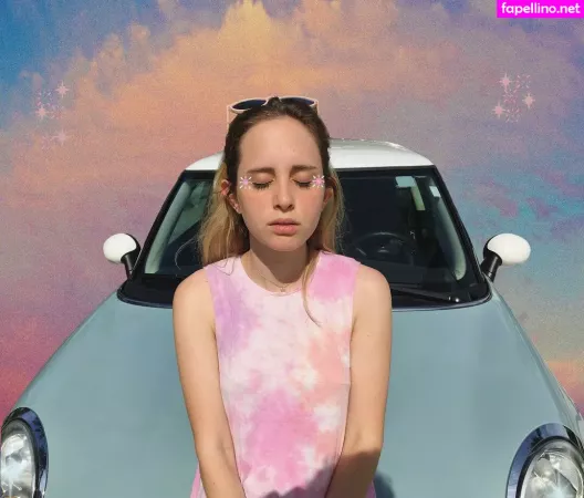 Mica Tenenbaum OnlyFans Thumbnail #W7v0KO24Y1