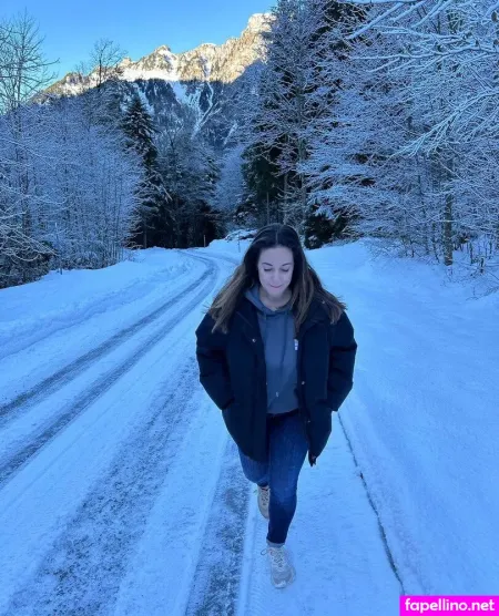 Micaelapinela OnlyFans Thumbnail #HWHbNK185s