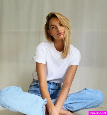 Michaela Kocianova OnlyFans Thumbnail #OfKs5br6fA