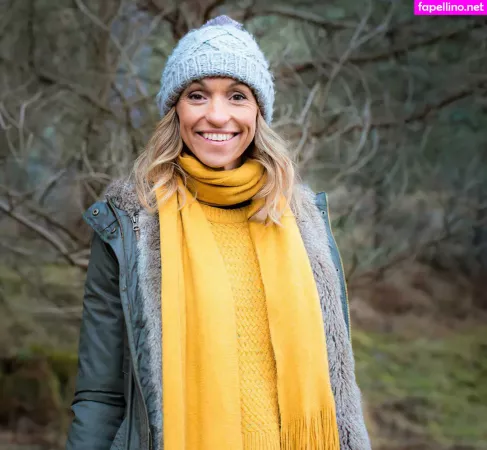 Michaela Strachan Swimming OnlyFans Thumbnail #I0T4vLOqBN