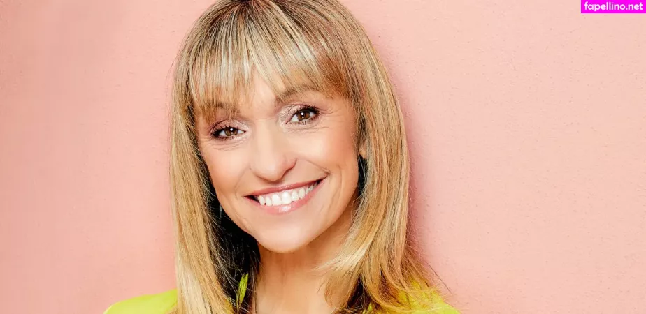 Michaela Strachan Swimming OnlyFans Thumbnail #N0eaL6izf4