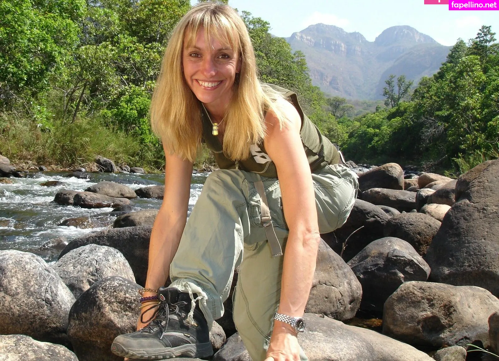 Michaela Strachan Swimming Nude Leaked OnlyFans Photo #oRenorTFow