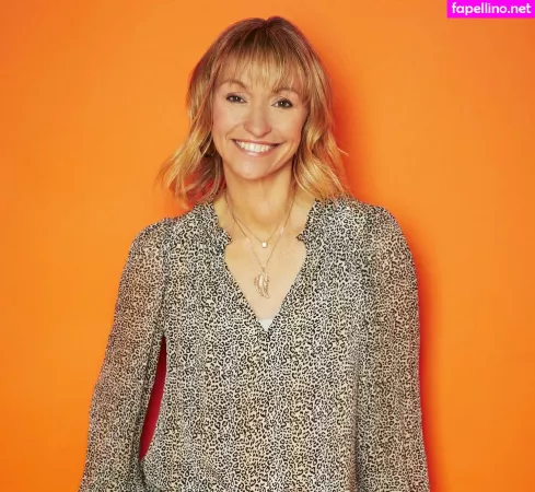 Michaela Strachan Swimming OnlyFans Thumbnail #shpk0l6Pb9