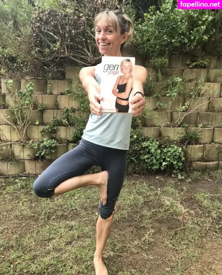 Michaela Strachan Swimming OnlyFans Thumbnail #uQ9ON1yPF7