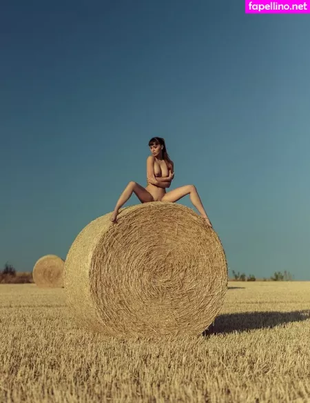 Michela Elley OnlyFans Thumbnail #DeYv9NDB1v