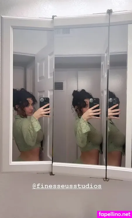 Michele Alves 2 OnlyFans Thumbnail #YtwWjECcys