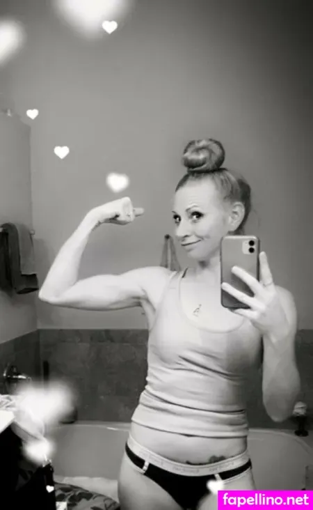 Michelelynnxofree OnlyFans Thumbnail #I35U9Tm0EZ