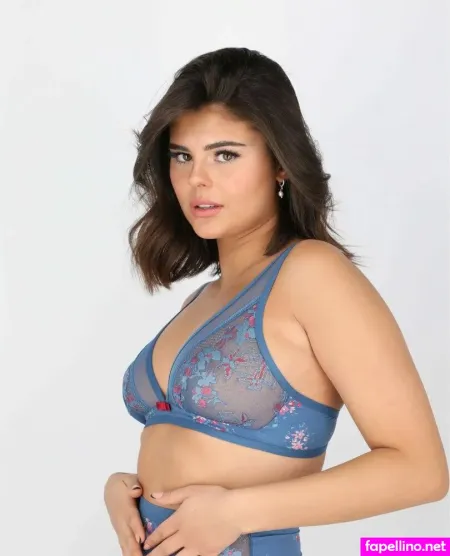 Michelle Algrabli OnlyFans Thumbnail #AB9MbH976Y