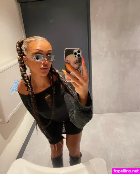 Michelle Cathrin OnlyFans Thumbnail #43r2j7E3TO