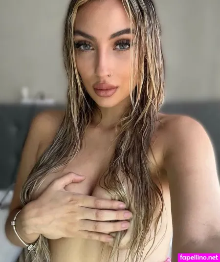 Michelle Constanza OnlyFans Thumbnail #alsrYh5j2s