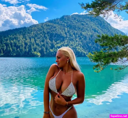 Michelle Daniaux OnlyFans Thumbnail #2SfqKVKTvP