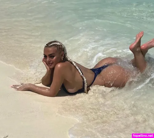 Michelle Daniaux OnlyFans Thumbnail #DhBkCuGmnp