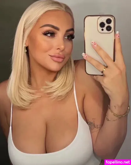Michelle Daniaux OnlyFans Thumbnail #uc3UnYiY1N