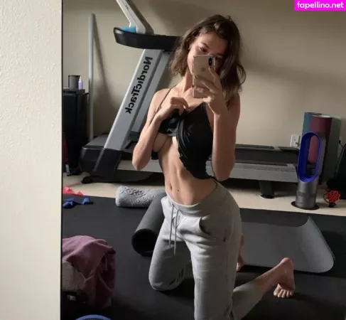 Michelle Ellyse Schlaman OnlyFans Thumbnail #5CH4E0FCFE