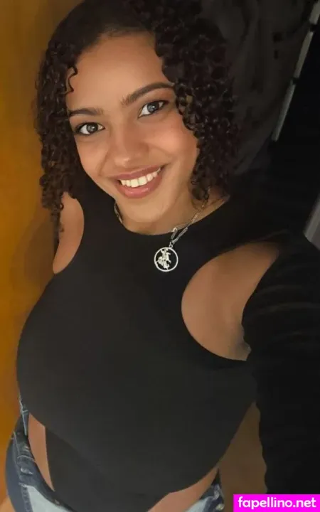 Michelle Ferrer OnlyFans Thumbnail #AMbCAEm4BC