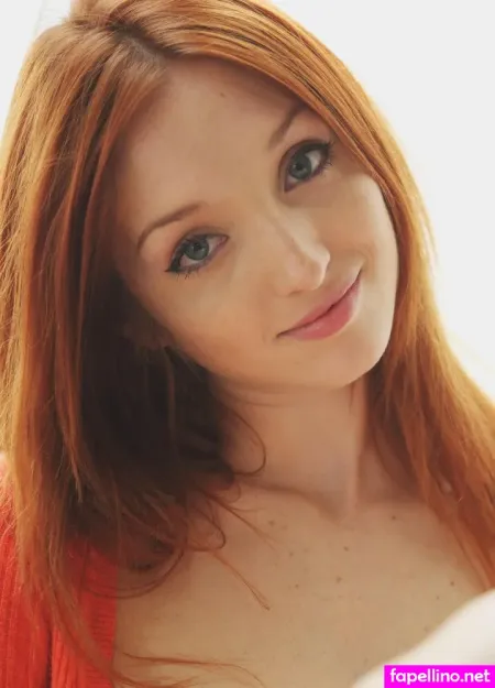 Michelle H Aka The Red Fox OnlyFans Thumbnail #9oyGiekueZ