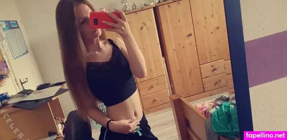 Michelle Hansen OnlyFans Thumbnail #28STxqzAB4