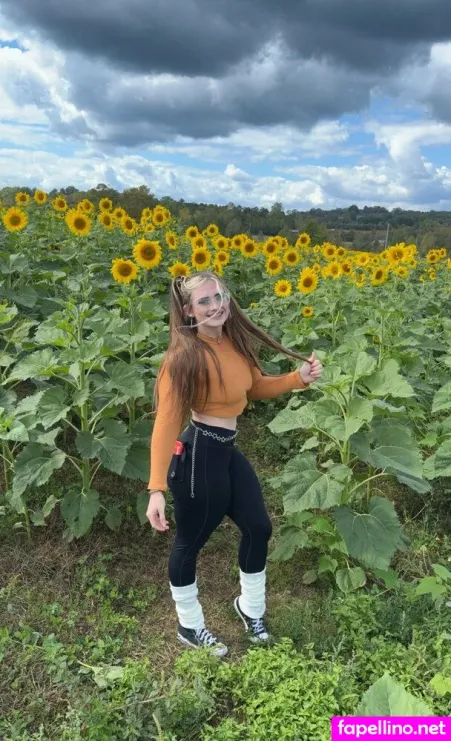 Michelle Hensley OnlyFans Thumbnail #IZl8Q831D2