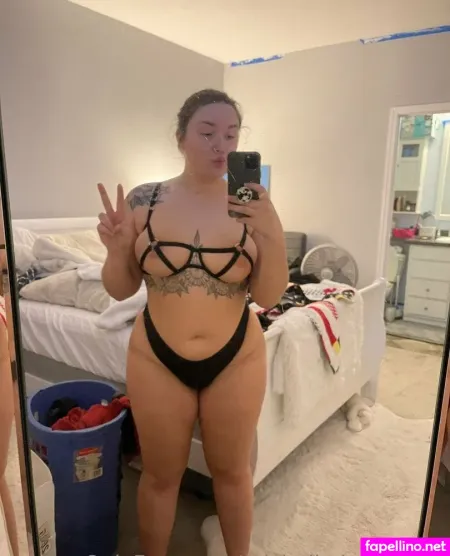 Michelle Is Trashier OnlyFans Thumbnail #lAebqYA1tw