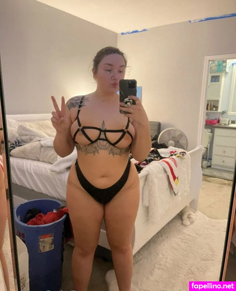 michelle.is.trash2.o, michelle.is.trashier Nude Leaked OnlyFans Photo #lAebqYA1tw