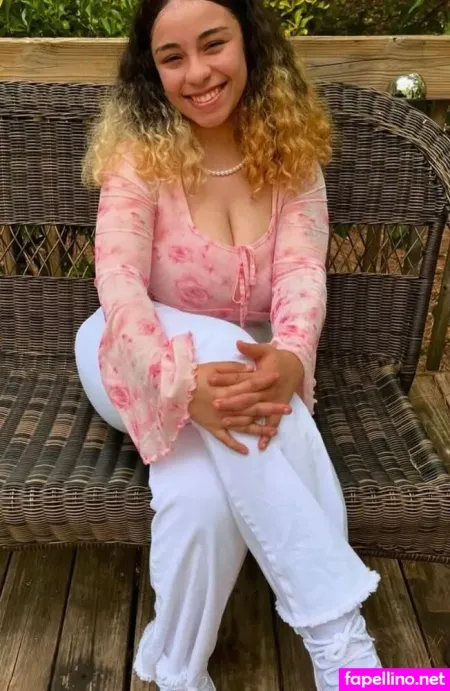 Michelle Jones OnlyFans Thumbnail #DhgYwAmIje
