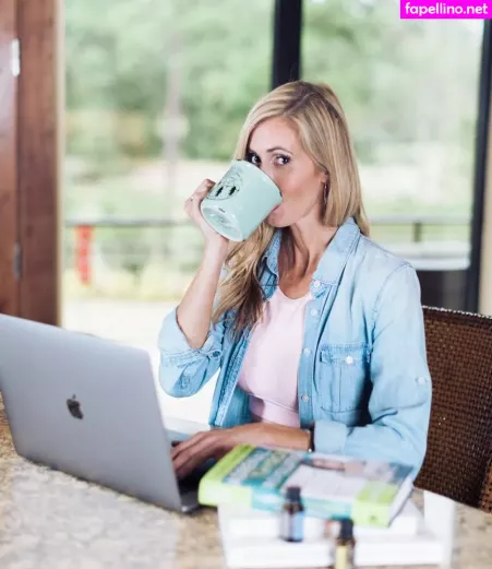 Michelle Laframboise OnlyFans Thumbnail #QyfFn4KvQ2