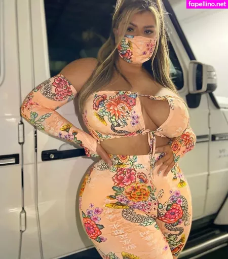 Michelle Mendez OnlyFans Thumbnail #0m6DvAiL3P