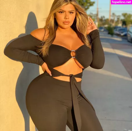 Michelle Mendez OnlyFans Thumbnail #RCasjXhNB9