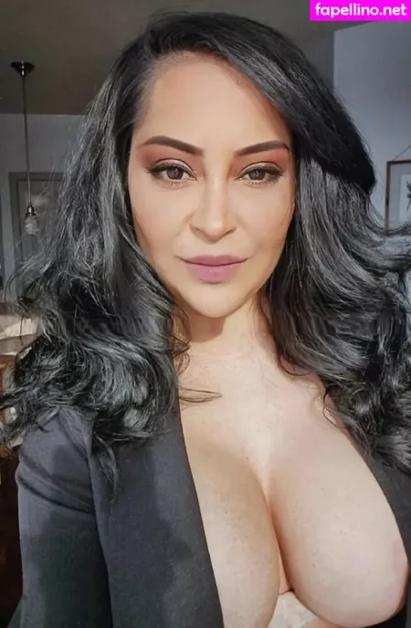 Michelle Miele OnlyFans Thumbnail #OMIxZPE9TU