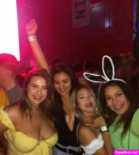 Michelle Pham OnlyFans Thumbnail #2ZoEuuawQf